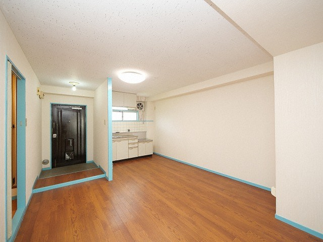 大阪市淀川区三津屋南２丁目の賃貸マンションの居間・リビング