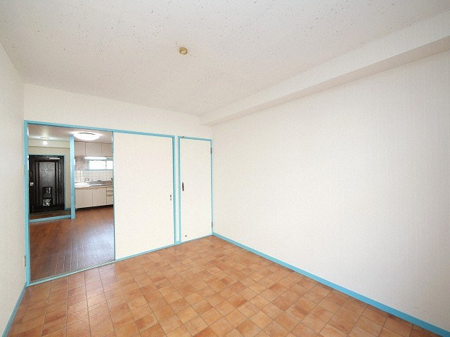 大阪市淀川区三津屋南２丁目の賃貸マンションの居間・リビング