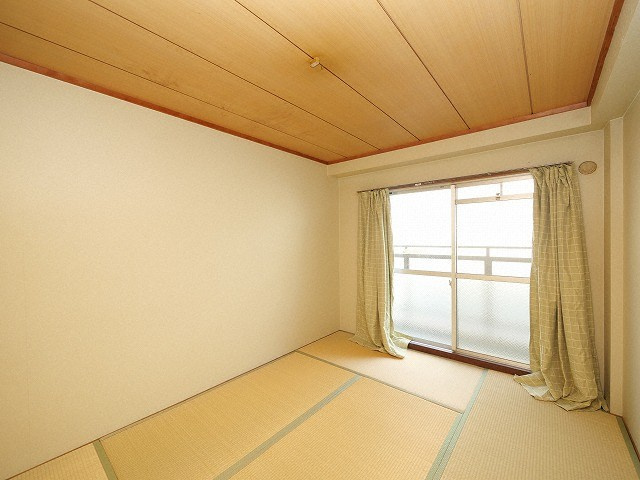 大阪市淀川区三津屋南２丁目の賃貸マンションの和室