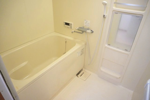 熊本市南区近見４丁目の賃貸マンションの浴室