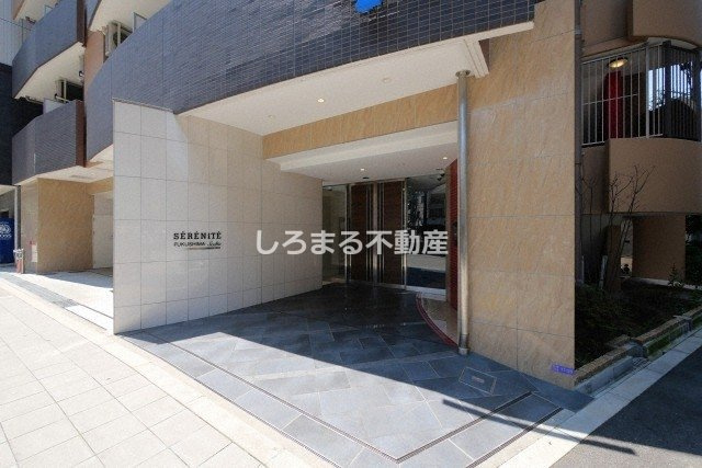 SERENiTE福島sceltoのエントランス