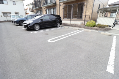 【駐車場】 | メゾンドールβ G棟