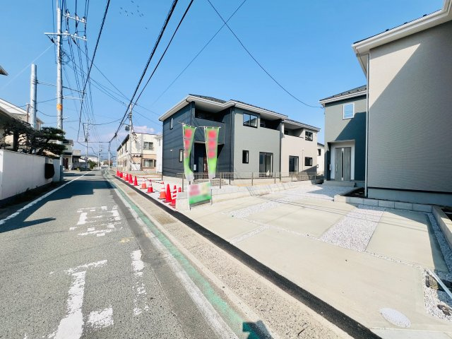 前橋市北代田町の前面道路含む現地写真|閑静な住宅地◎