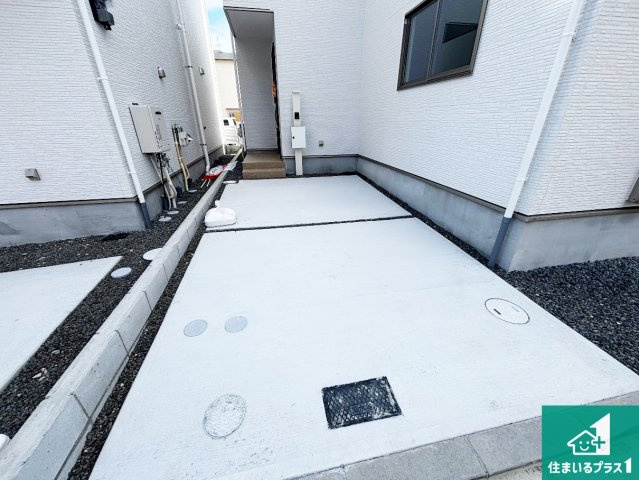 1日(土)2日(日)現地見学可能！　摂津市鳥飼下　全3邸の駐車場|駐車スペース！散水栓があるので、こまめに愛車を洗えます！