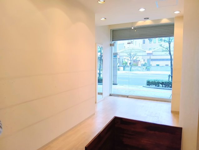 売店付住宅　中央区田町のその他|開放感のある空間が魅力で業種や使い方に応じて柔軟にアレンジをご検討いただけます。