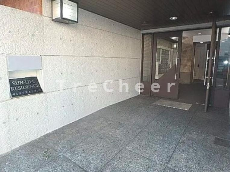 サンライフレジデンスのエントランス