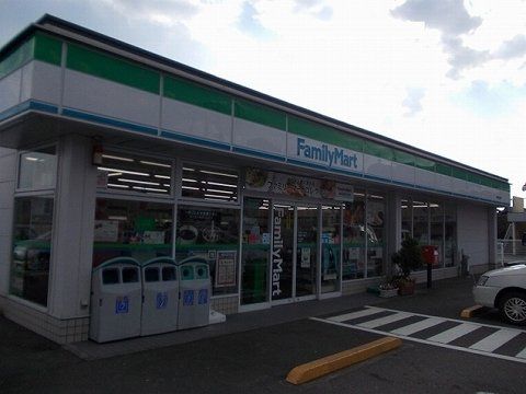 ロンシャンの周辺|ファミリーマート津乃峰店様まで1300m