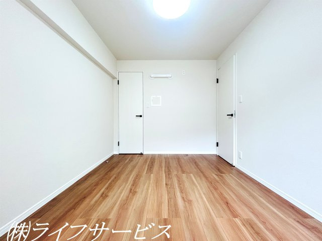 【洋室】 | 新北野第2コーポ | 洋室6帖/ウォークインクローゼット有