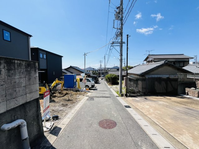 大府市柊山町8-70『仲介手数料無料』新築戸建ての前面道路含む現地写真
