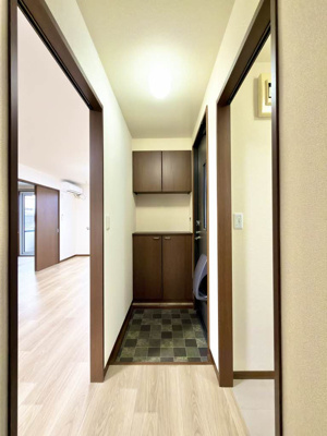 【玄関】 | バリュージュあずまだA