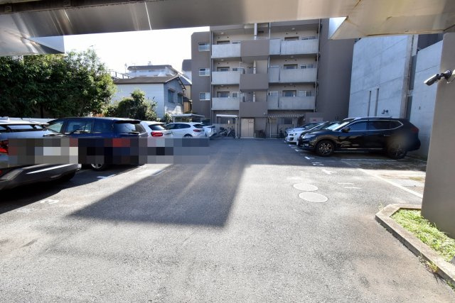 デセンテ甲子園口の駐車場