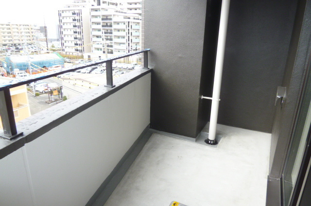 ＳＵＮ　ＢＲＩＧＨＴのバルコニー