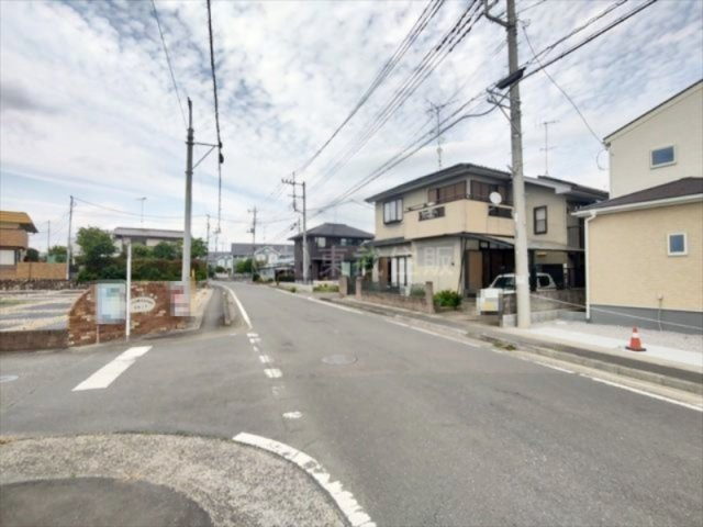 【前面道路含む現地写真】の画像
