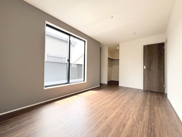 リーブルガーデン　各務原市鵜沼朝日町第2　全1区画分譲の寝室|すべての居室にはたっぷり収納できる大型のクローゼット、各室に２４時間換気システムを設置しています。
排気ファンから低風量で24時間強制排気し、家の中の空気をいつも新鮮に保ちます。
