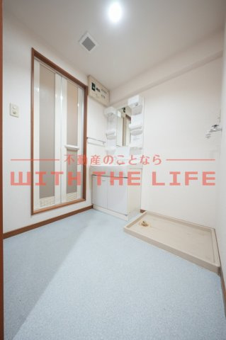  R-BLDG03【キャッシュバック対象物件】の洗面所|明るい洗面所です