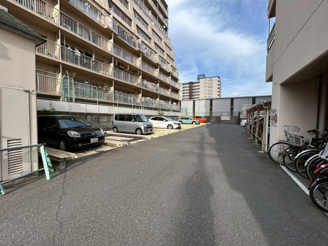 メゾン大邦の駐車場