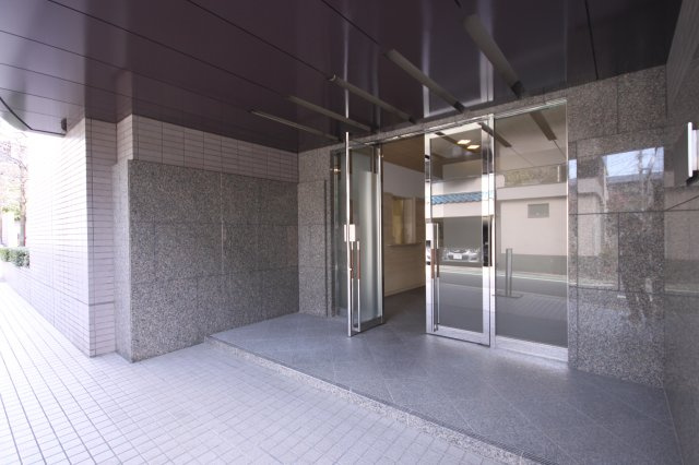 【エントランス】