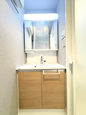 エンゼルハイム立石の独立洗面台|ドキドキの新生活も、安心してスタート。ぴったりの住まいを見つけませんか？クランディアが一緒に住まい選びをサポートします‼　まずは、お気軽にお問合せください　＃クランディア