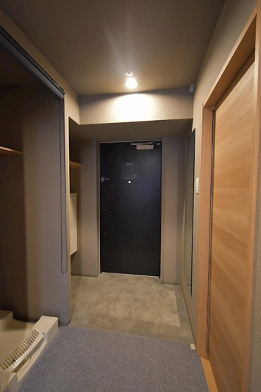 【玄関】Uresidence Temmabashi（旧：T’s SQUARE Kitahama）
