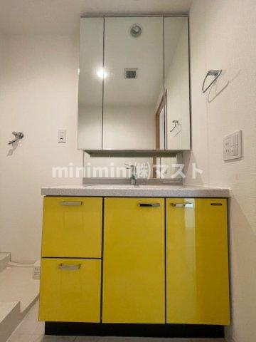 ロイヤルパークスなんばの洗面所