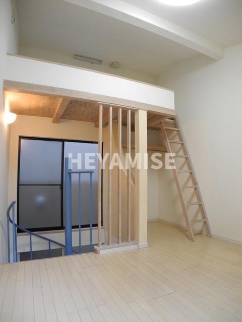 シャインＳの居間・リビング