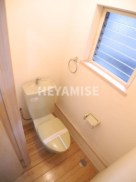 シャインＳのトイレ|温水洗浄便座ついてます