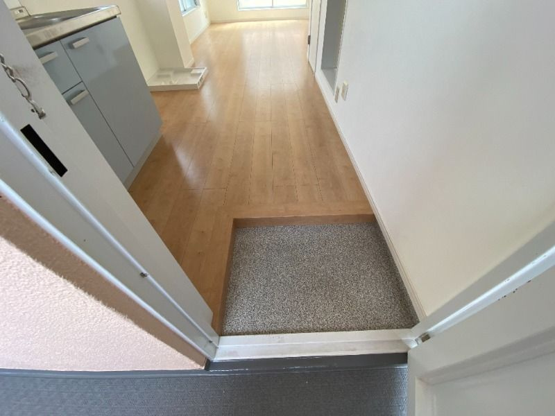 伊田ビルの玄関