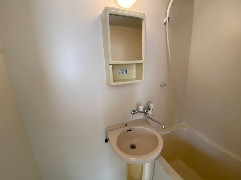 伊田ビルの洗面所