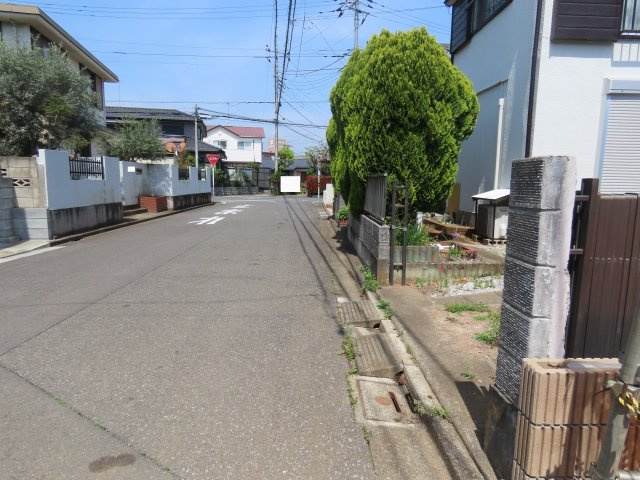 川越市笠幡水久保新築戸建の前面道路含む現地写真