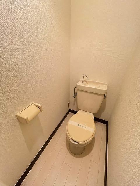 メゾン西綾瀬のトイレ