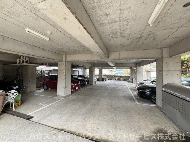 デージーコート相模台の駐車場