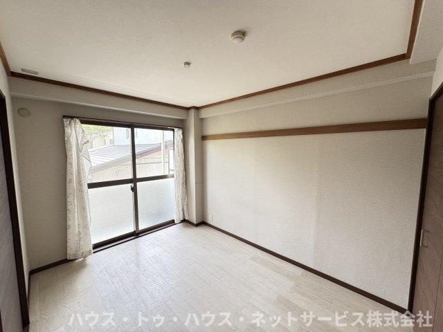 デージーコート相模台の洋室