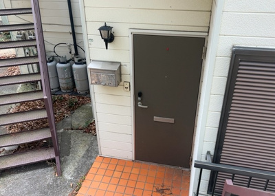 【防犯設備】 | 森埜ハイツ | 室内の防犯設備もチェックしましょう！モニター付きインターホンが設置されているか、防犯シャッターが設備されているか、ベランダに人が上がってきにくい高さかなどチェックしておくと入居後も安心できるでしょう。