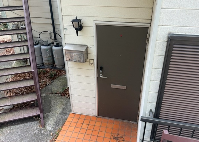 【防犯設備】 | 森埜ハイツ | 室内の防犯設備もチェックしましょう！モニター付きインターホンが設置されているか、防犯シャッターが設備されているか、ベランダに人が上がってきにくい高さかなどチェックしておくと入居後も安心できるでしょう。