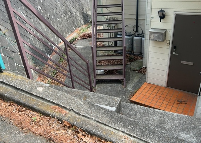 【その他共用部分】 | 森埜ハイツ | 共用部分は、一棟の建物に住む区分所有者全員が共同で所有するとし、共用部分の管理、補修などは、区分所有者で形成される管理組合が行います。個人の判断で勝手に変更することはできませんので覚えておきましょう。