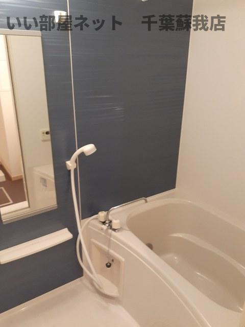 サンシャインⅡの浴室|落ち着いた空間のお風呂です