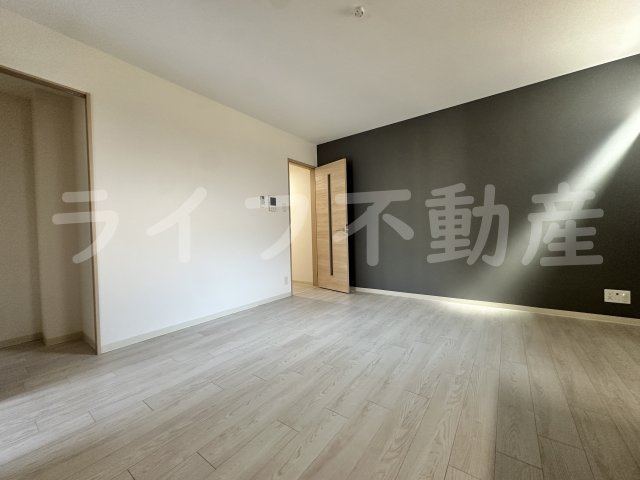 Jino放出の居間・リビング|こちらのリビングで趣味の時間をお楽しみください