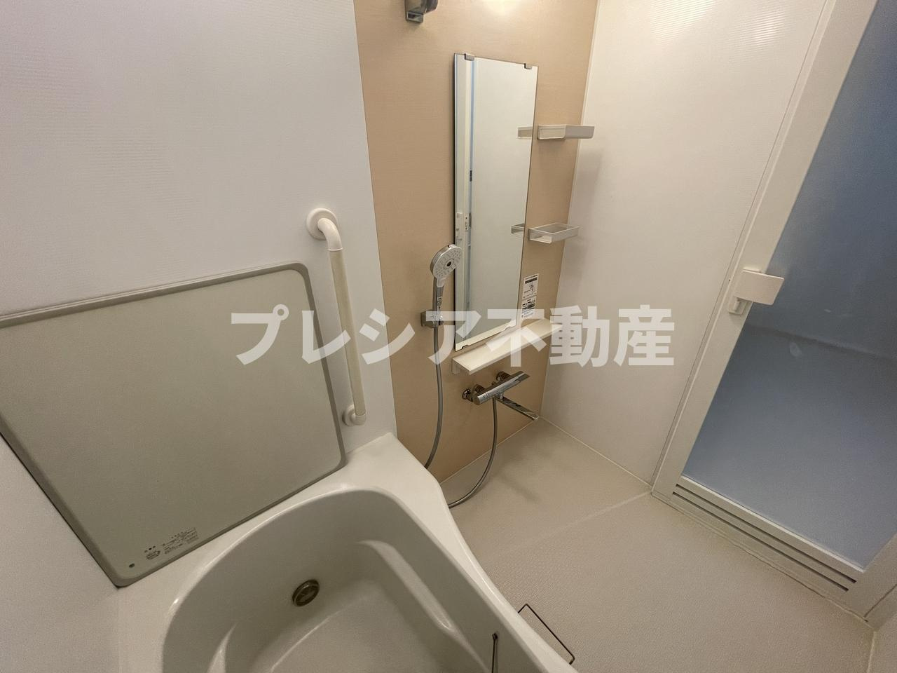 甲子園三番町ハイツの浴室