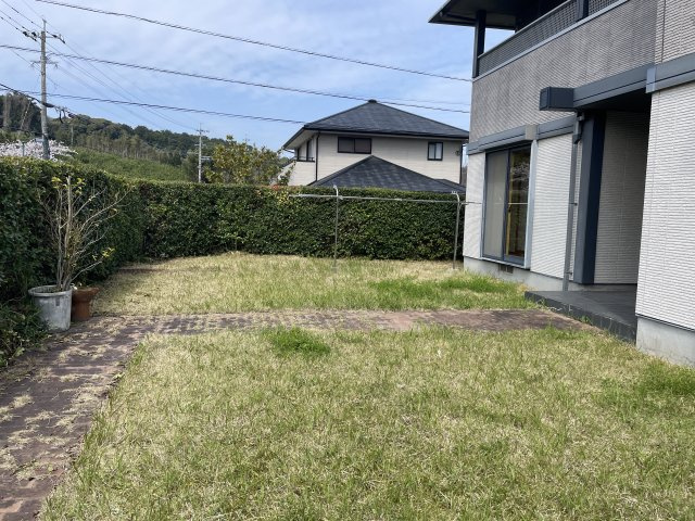岡垣町公園通り2丁目戸建の庭