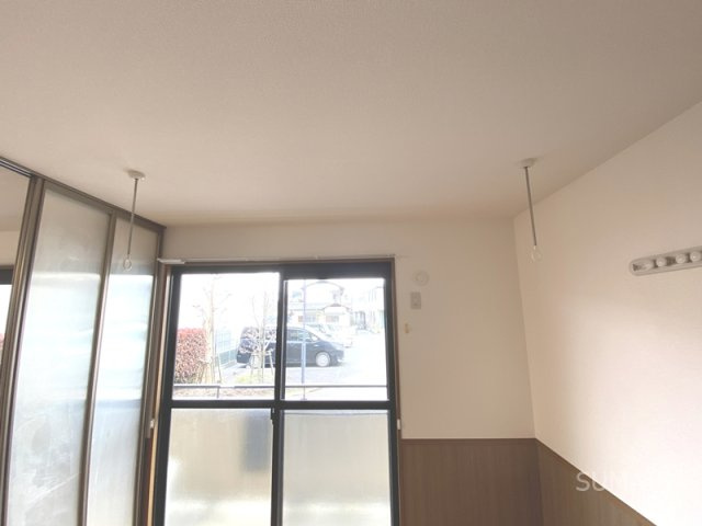 ヴィヴィレ　フルールの設備|便利　室内物干し☆彡