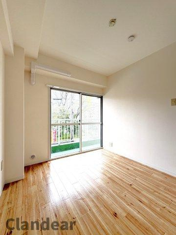 お花茶屋ダイヤモンドマンションの洋室|ドキドキの新生活も、安心してスタート。ぴったりの住まいを見つけませんか？クランディアが一緒に住まい選びをサポートします‼　まずは、お気軽にお問合せください　＃クランディア