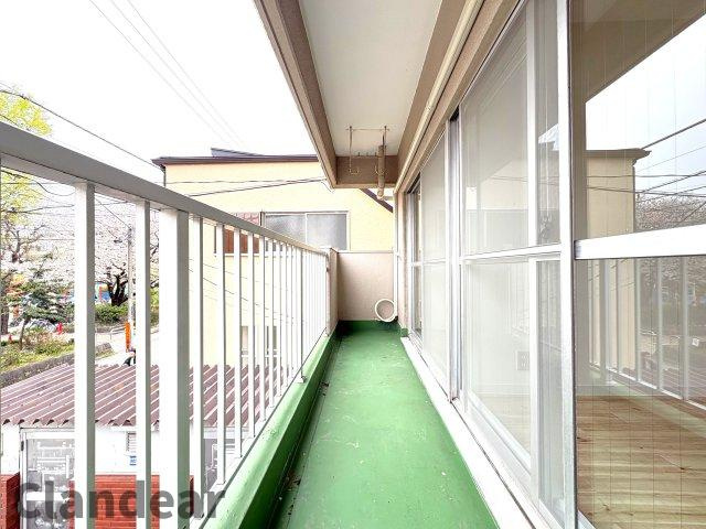 お花茶屋ダイヤモンドマンションのバルコニー|ドキドキの新生活も、安心してスタート。ぴったりの住まいを見つけませんか？クランディアが一緒に住まい選びをサポートします‼　まずは、お気軽にお問合せください　＃クランディア