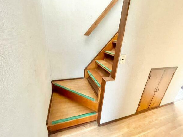 小文間戸建ての内装