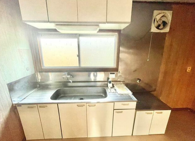 小文間戸建てのキッチン