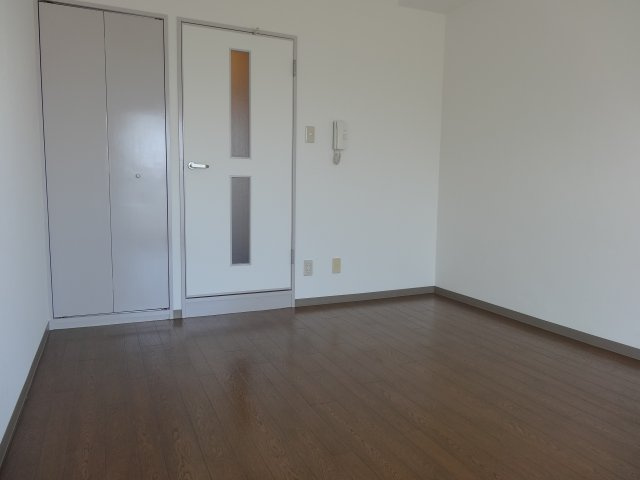 バーズ・ハウス ( 近畿大学 一人暮らし )の居間・リビング