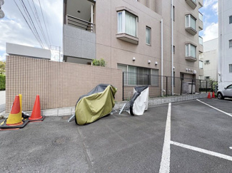 【駐車場】 | バイク置き場。空き区画の有無や駐輪料金、サイズおよび排気量規定などについては、改めてお問い合わせください。～即日のご見学可能～　お問合せはお気軽にどうぞ。