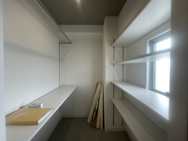 クレアトーレ姫路駅前の収納