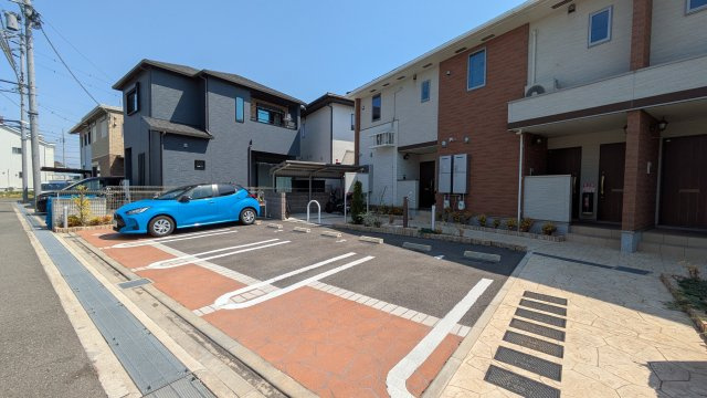 【駐車場】