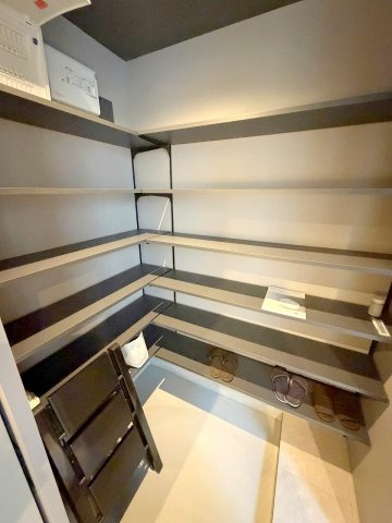 あきる野市草花　デザイナーズ新築住宅の収納