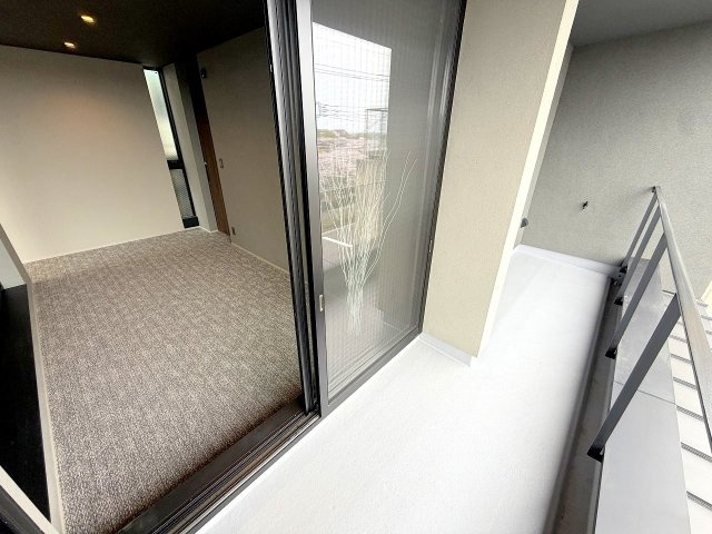 あきる野市草花　デザイナーズ新築住宅のバルコニー